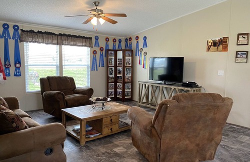 Pilot Point Casa | Ranch House en 10 acres al lado del lago Ray Roberts!