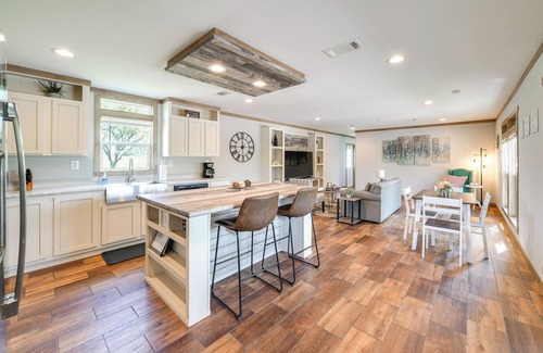 Yancey Casa | Texas Ranch Retreat: Swim On-Site