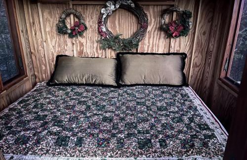 Elmo Casa | Texas Safari Camp Hummingbird Tree House