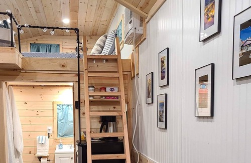 Woodland Park Cabaña | Texas Teeny Tiny - Mountain Getaway
