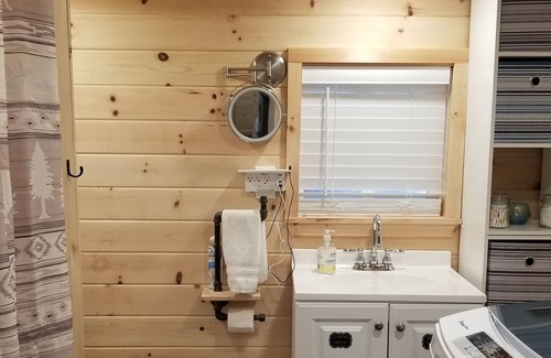 Woodland Park Cabaña | Texas Teeny Tiny - Mountain Getaway