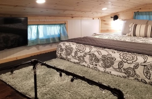 Woodland Park Cabaña | Texas Teeny Tiny - Mountain Getaway