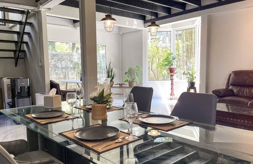 Su Thep Casa | Bohemian Artist Home near University & Nimman