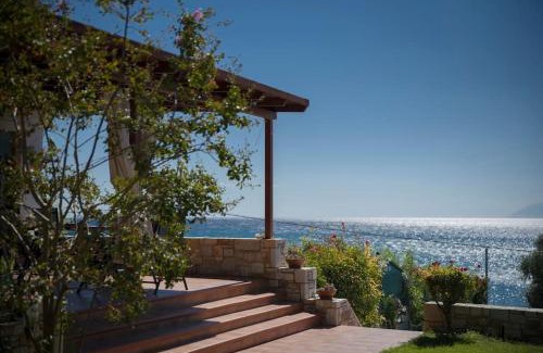 Pangaio Casa | Thalassa Beach front villa - infinite sea view