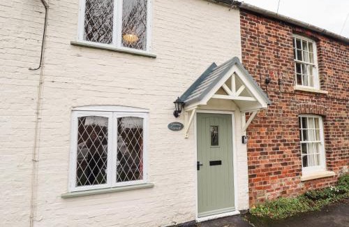 Roos Casa | Thames Cottage