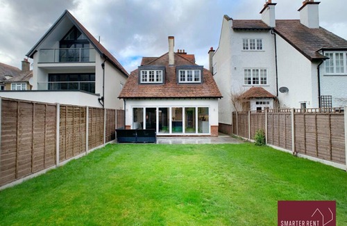 Thames Ditton Apartamento | Thames Ditton, 4 Bedroom Detached House