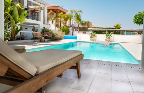 Coin Apartamento | Thani Holidays