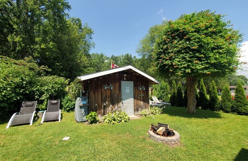 Turkey Point Cabaña | Cozy Beach Cottage Getaway Retreat @ Bamboo Chalet - Lake Erie