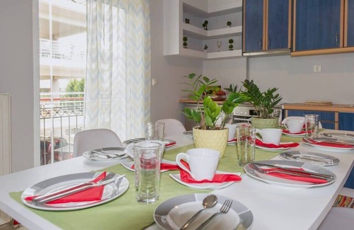Anatolikos Sinikismos Apartamento | El elegante piso de Thano, a solo 150 m de la playa.