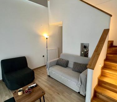 Volos Apartamento | Thano's House 4