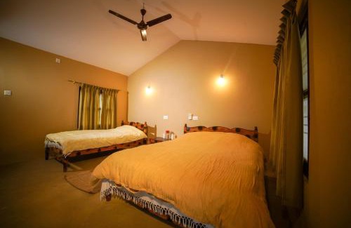 Kawasoti Hotel | Tharu Community Lodge