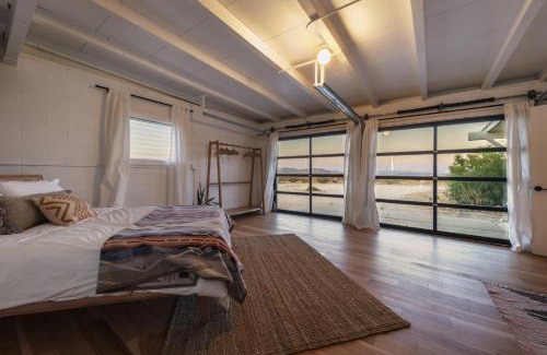 Twentynine Palms Casa | That Desert House - Hot Tub, Privacy & Desert Views! home