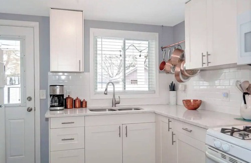 Lexington Casa | That ONE Purple House - Lake Access