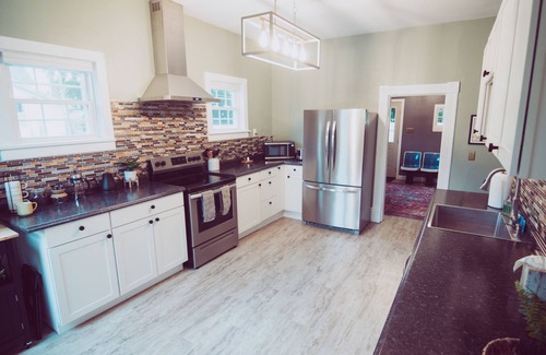 Manistee Casa | That Place on 6th Street close to downtown, beaches, & private backyard