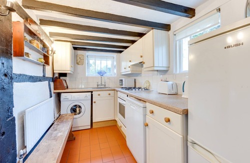 Shoreham-by-Sea Casa | Thatch Cottage - Cuatro Habitaciones Casa, Capacidad 6