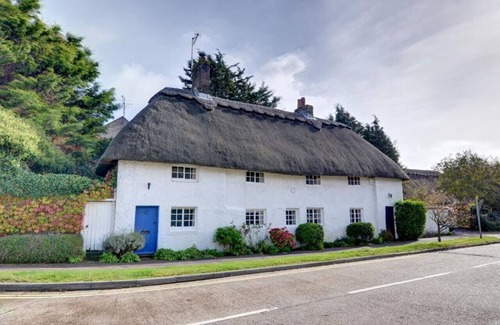 Shoreham-by-Sea Casa | Thatch Cottage - Cuatro Habitaciones Casa, Capacidad 6
