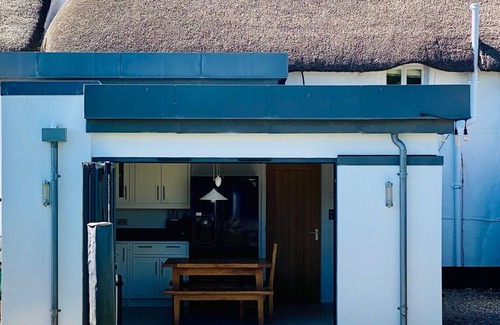 Malborough Cabaña | Thatched Cottage
