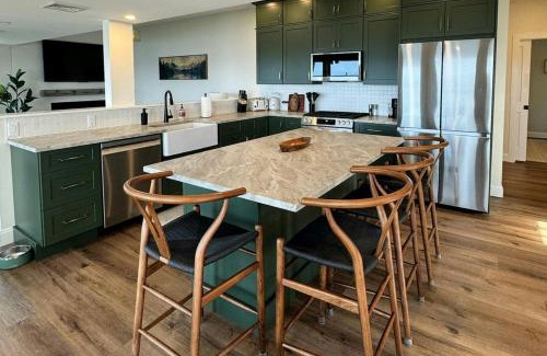 Malletts Bay Casa | Thayer Beach Lakehouse