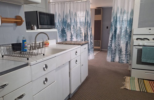 Iola Casa | The 1860 - Your family will be close to everything when you stay at here.