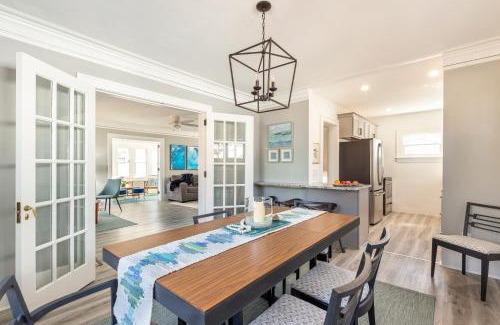 Highland Square Casa | The 1920’s Dutch Colonial - Highland Square