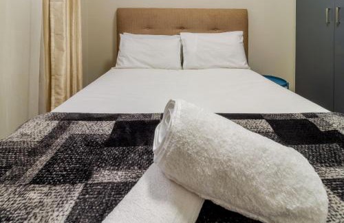 Greater Johannesburg Metropolitan Area Apartamento | The 2 Bedroom WaterfallRidge Nest next to Mall of Africa