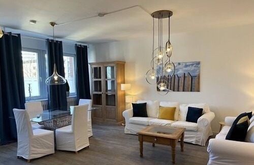 Bramfeld Apartamento | The 2-room apartment is bright and lovingly furnished. It is located in our apartment house Haldesdorfer Straße and is 60 m2 big.
