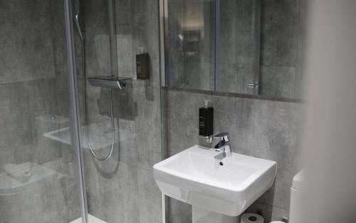 Warwick Hotel | The 29 London