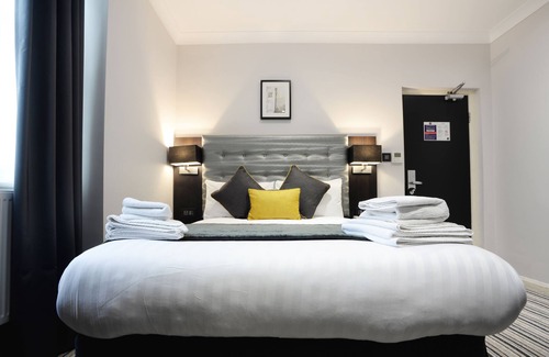 Warwick Hotel | The 29 London
