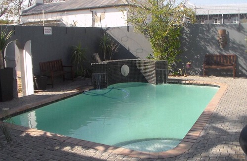 Beaufort West Casa | The 3 Chimneys Guest House