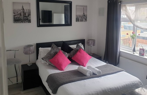 Ponders End Cama Y Desayuno | The 36