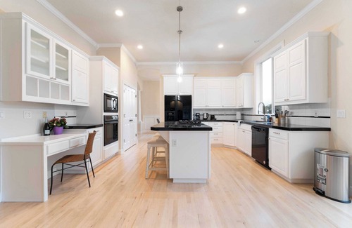 Northwest Portland Casa | The 4B Timberland Escape on Bartholomew Dr E#42048