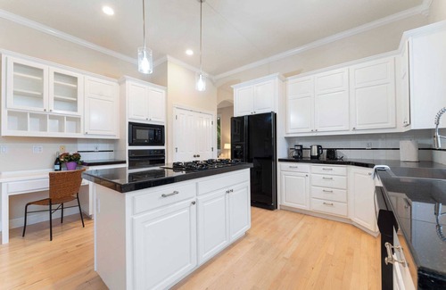 Northwest Portland Casa | The 4B Timberland Escape on Bartholomew Dr E#42048