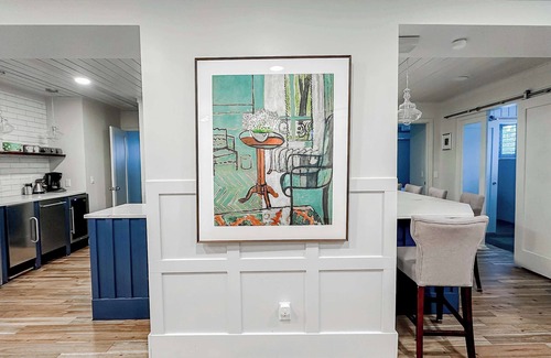 Lower Burns Park Casa | The 4M Golden House #9 - Beautiful Apt Minutes from Downtown!