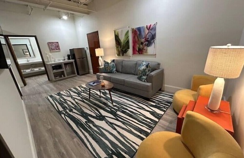 Downtown Jackson Apartamento | The 610 Flats: Picasso’s Place #26
