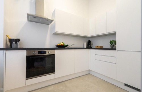 Saint-Laurent Apartamento | The 99, Appartement sauna & parking
