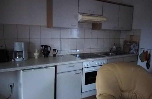 Mohlau Apartamento | The apartment has about 40 square meters of living space and is equipped with a kitchen, dining area (for 4 people) and a sofa bed and TV.