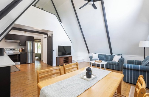 Colington Harbour Casa | The A-Frame. Canal front home in Colington Habour