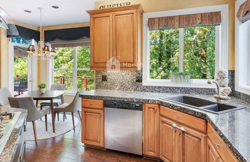 Northwest Portland Casa | The Abbey on Birkendene