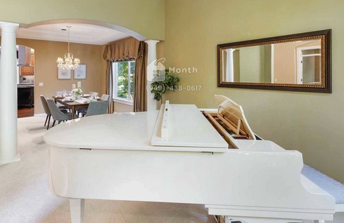 Northwest Portland Casa | The Abbey on Birkendene
