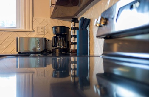 Lyndhurst Casa | The Abigail House