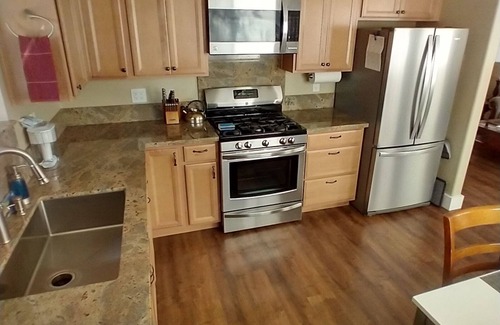 Placerville Cabaña | The Acorn Cottage | Rural Setting | Fast Internet!