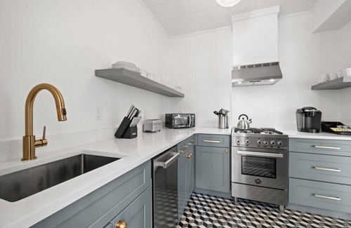 Hyde Park Apartamento | The Adaline #7 | Luxury Hyde Park Apt