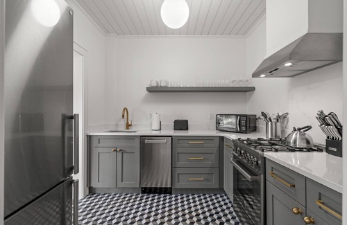 Hyde Park Apartamento | The Adaline #8 | Luxury Hyde Park Apt