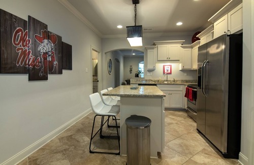 Oxford Condominio | The Adele @ Oxford Farms- Tucked off South Lamar! Two Miles from The Square!