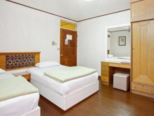 Khlong San Hotel | The Aiyapura Bangkok