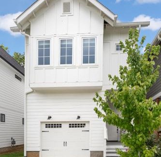 East Hill Casa | The Alabaster by Stay Local Nashville