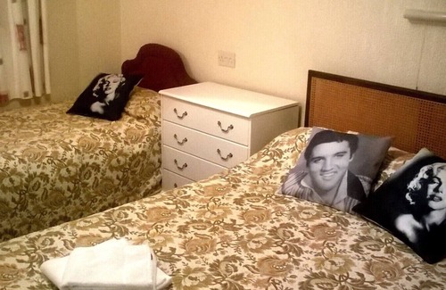 Blackpool Town Center Hotel | The Albert Hotel Near Winter Gardens