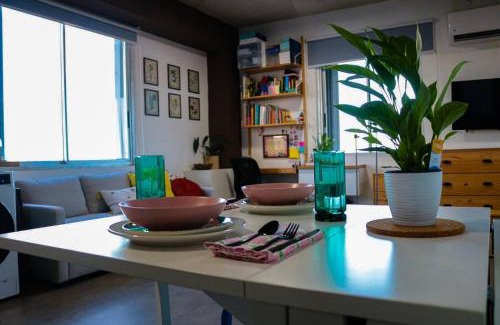 Rio Piedras Apartamento | The Alexa tiny apartment city view