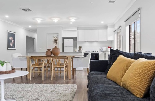 Alfredton Casa | The Alfredton Spacious Ballarat Stay for Families