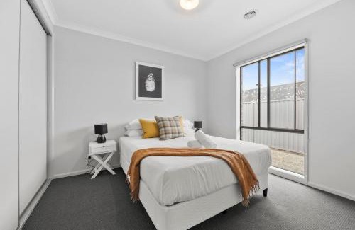 Alfredton Casa | The Alfredton - Spacious Ballarat Stay for Families